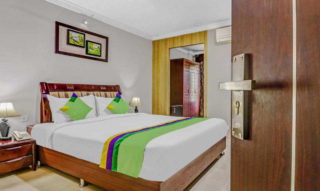 Treebo Symphony Hotels And Resorts Angamally Kizhake Chālakudi Esterno foto