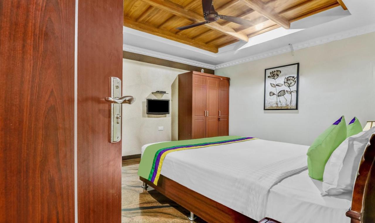 Treebo Symphony Hotels And Resorts Angamally Kizhake Chālakudi Esterno foto