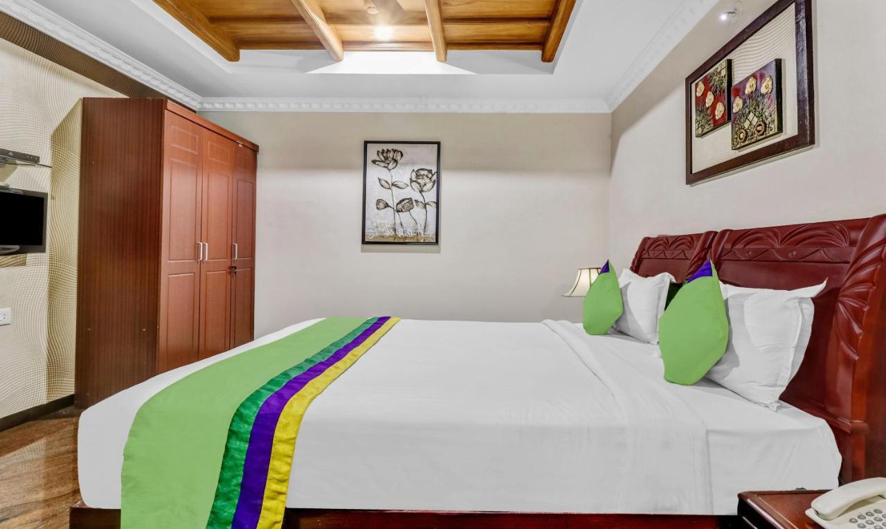 Treebo Symphony Hotels And Resorts Angamally Kizhake Chālakudi Esterno foto